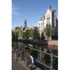 Велосипед на Амстердамском канале.
