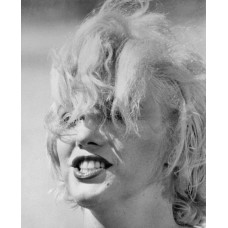 Пазл Мерелин Монро с развевающимися волосами. размеры до 60×90см, 1536эл.