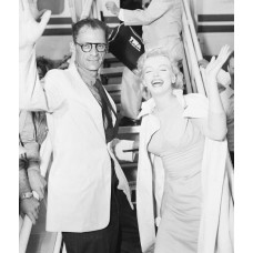 Пазл Мерелин Монро и её муж Артур Миллер,1955г. размеры до 60×90см, 1536эл.