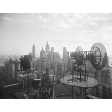 Пазл Большие антенны на фоне города, Нью-Йорк 1945  размеры до 60×90см, 1536эл.