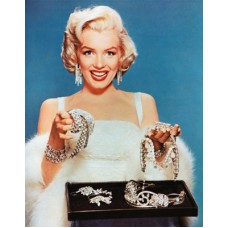 Пазл Мерелин  Монро с бриллиантовым ожерельем. размеры до 60×90см, 1536эл.