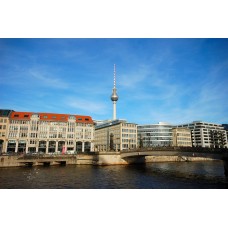 Пазл Река Шпрее и ТВ башня на заднем плане.Берлин. размеры до 60×90см, 1536эл.